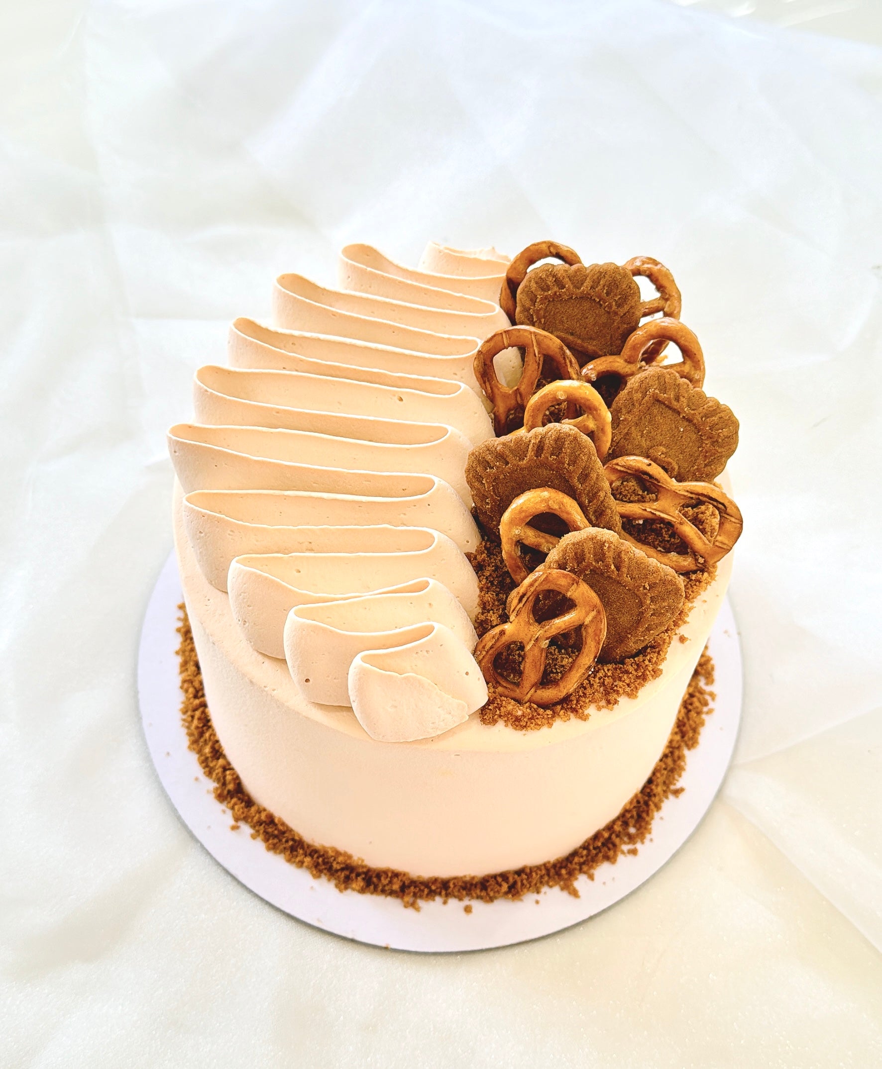 Biscoff Lotus Cake