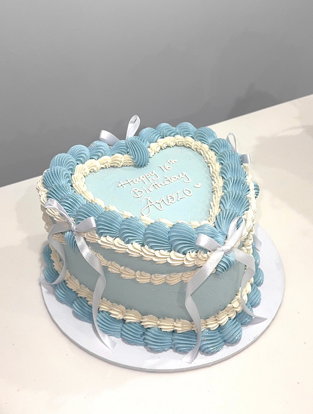 Blue and White Vintage Cake Sydney