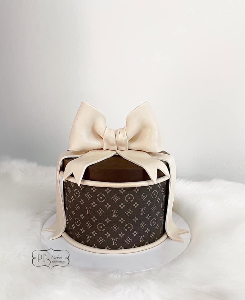 Big Bow Cake with printed image