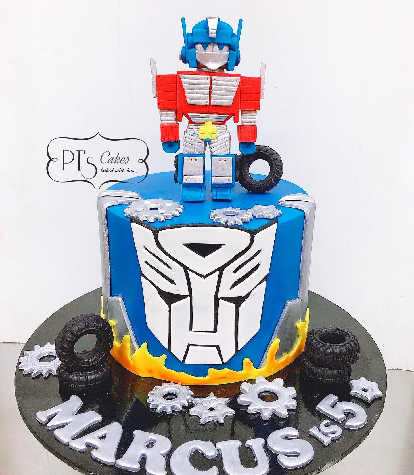 Optimus Prime Transformers Cake